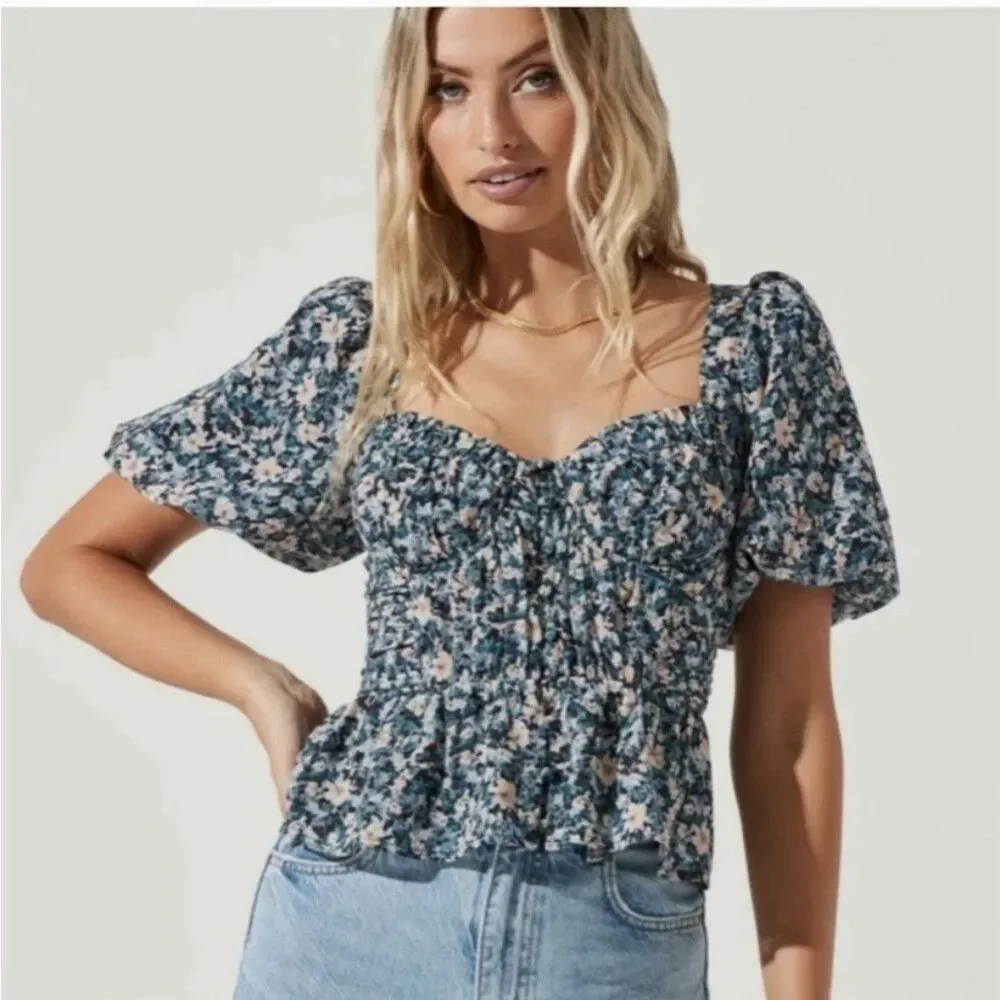 ASTR The Label Clairemont Floral Button Front Peasant Top Size L